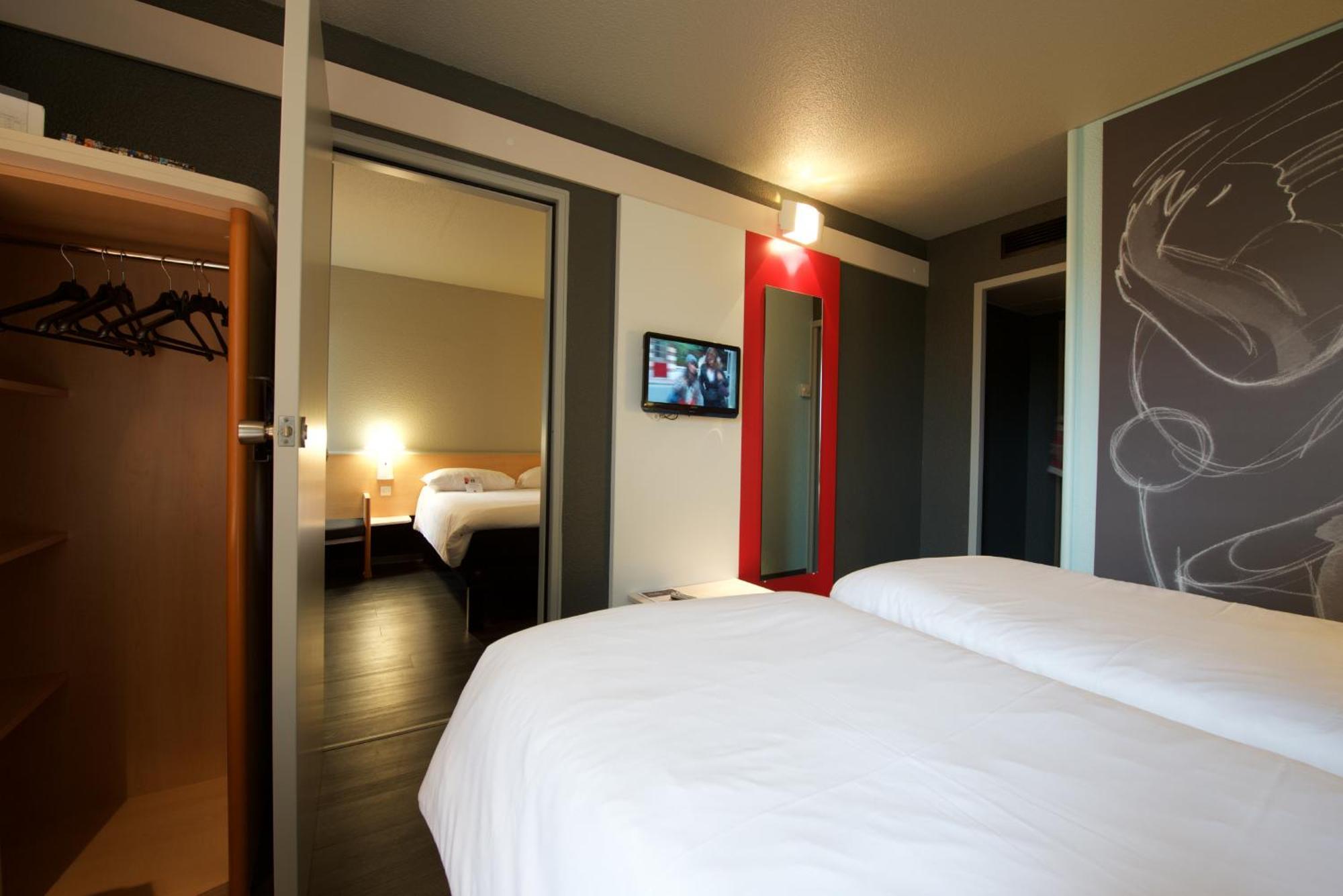 Отель Ibis Pau Лескар Номер фото