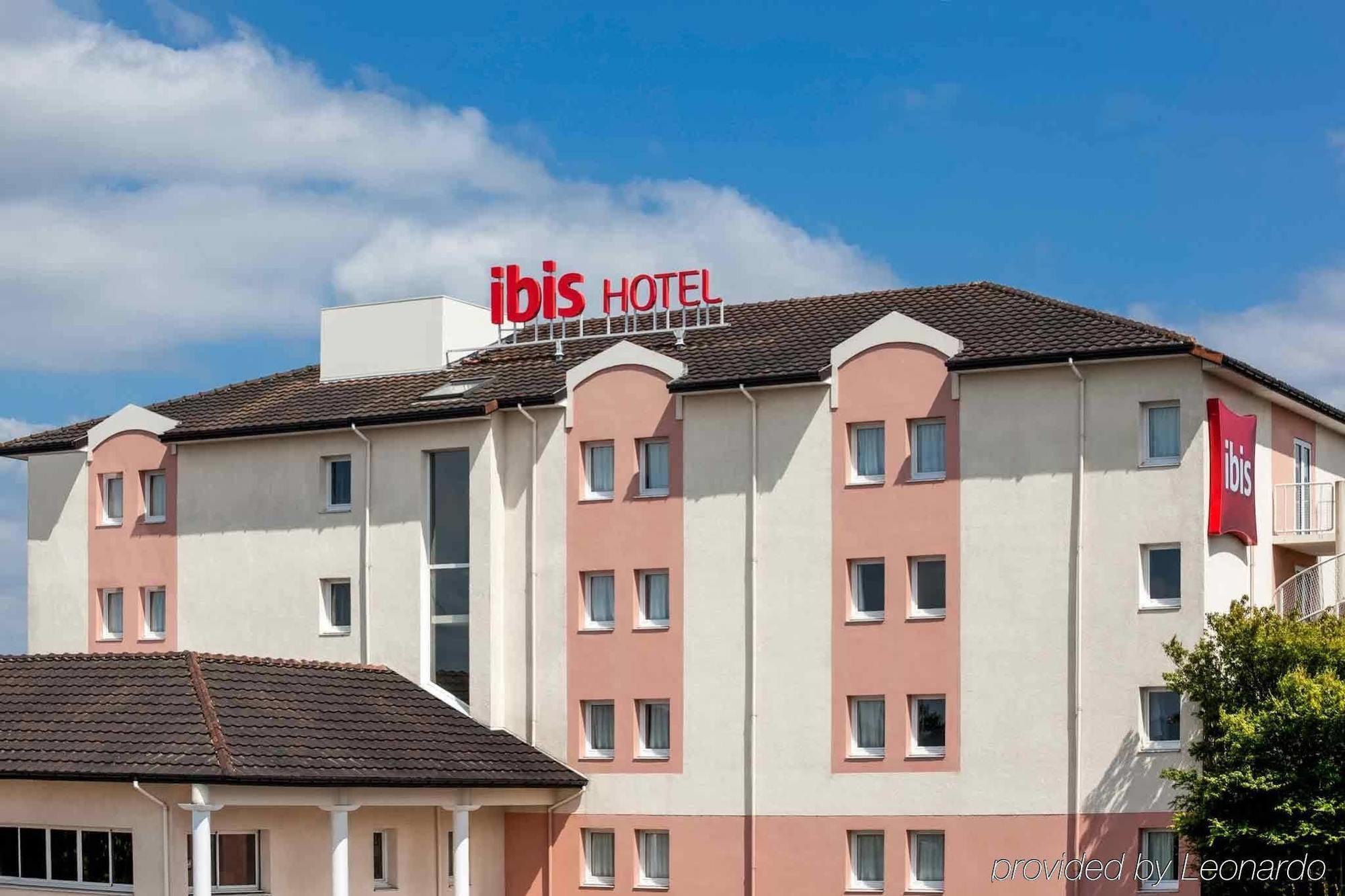Отель Ibis Pau Лескар Экстерьер фото